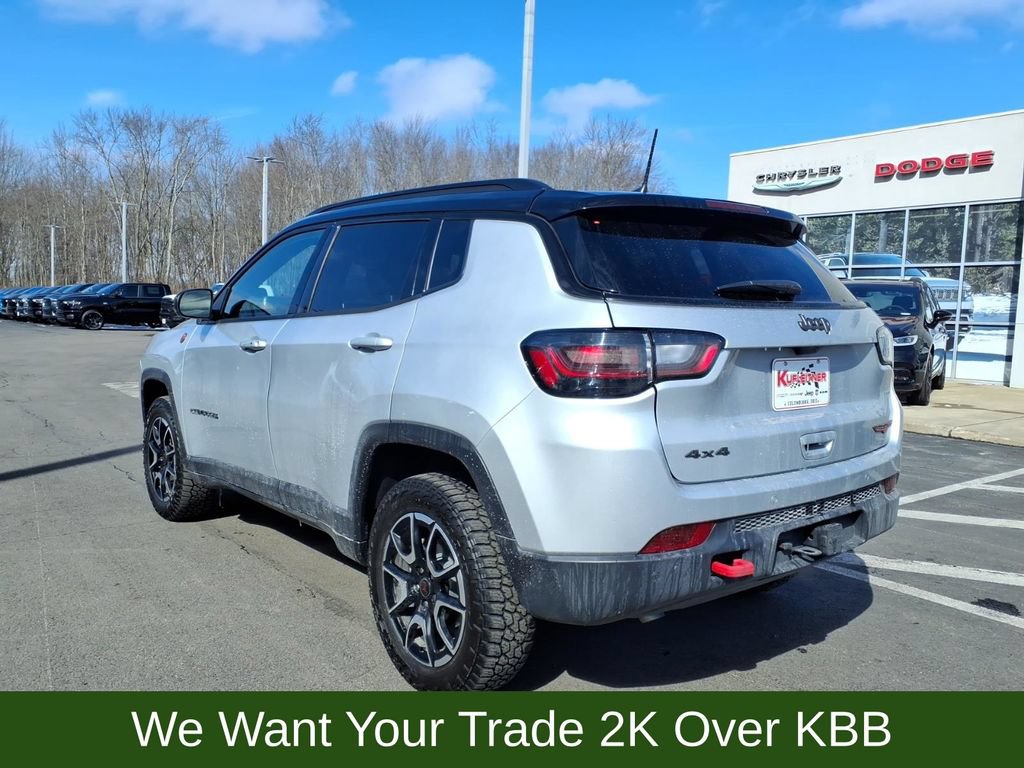 Used 2025 Jeep Compass Trailhawk w/ Trailhawk Elite Group AWD/4WD image 8