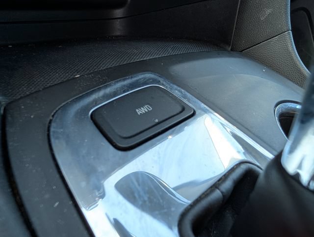 Used 2020 Chevrolet Equinox LT AWD/4WD image 28