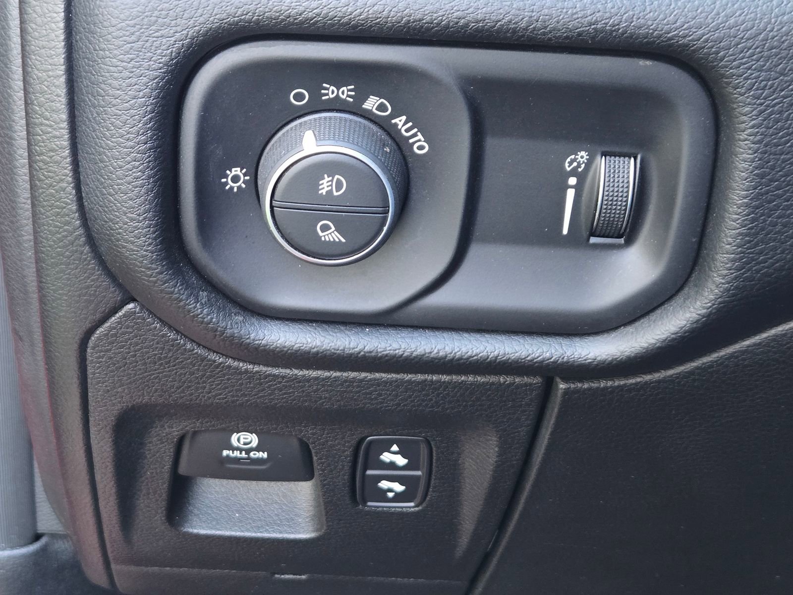 Used 2021 RAM 1500 Big Horn image 21