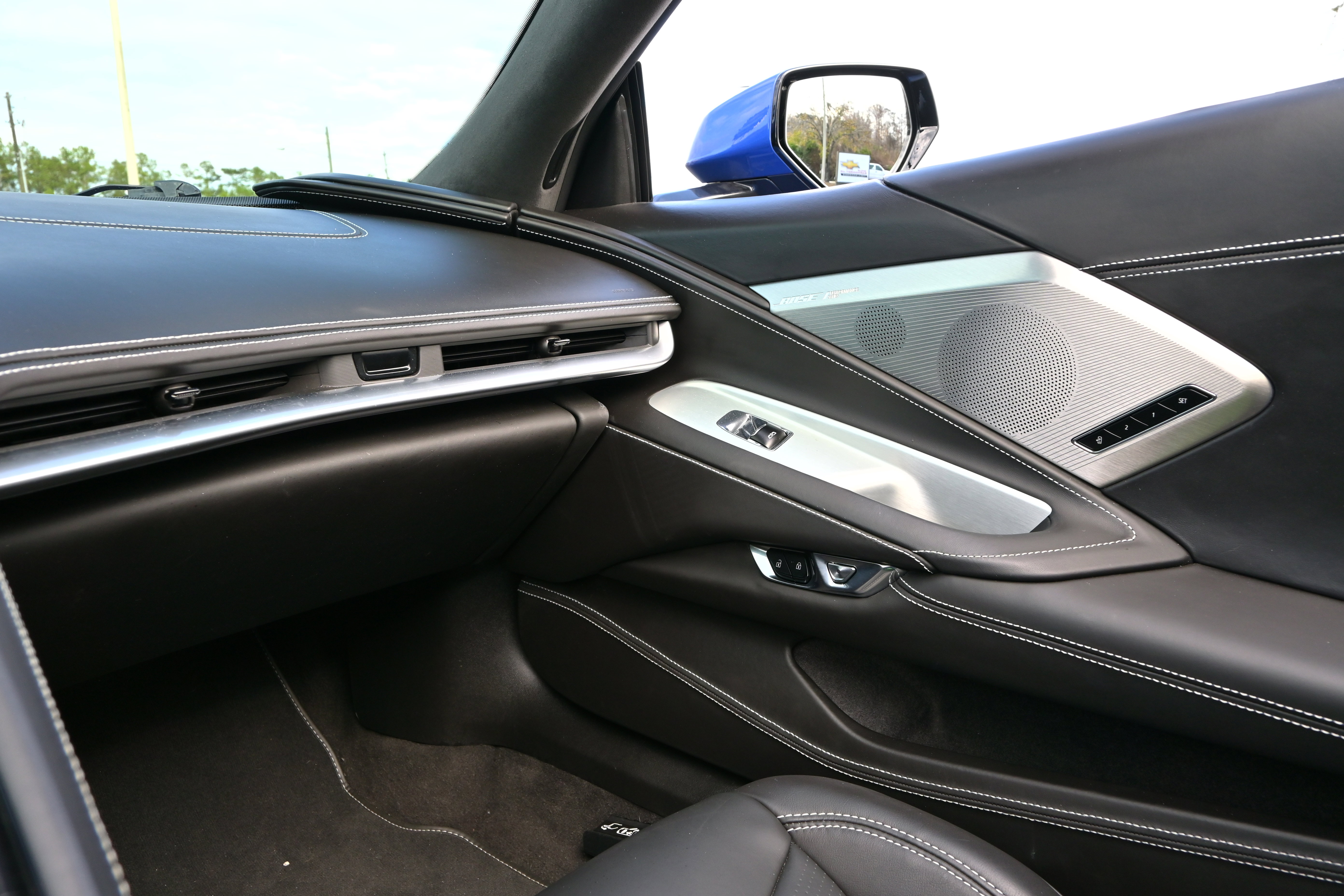 Used 2023 Chevrolet Corvette Stingray Premium Cpe w/ Z51 Performance Package RWD image 39