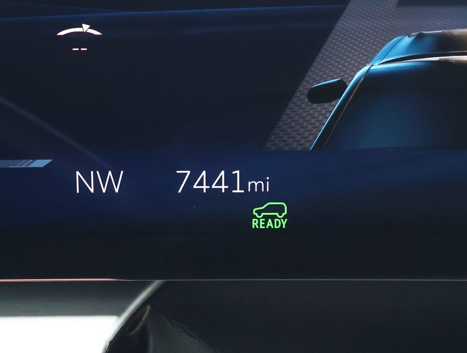 Used 2025 Cadillac Lyriq Luxury w/ LPO, Floor Liner Package RWD image 34