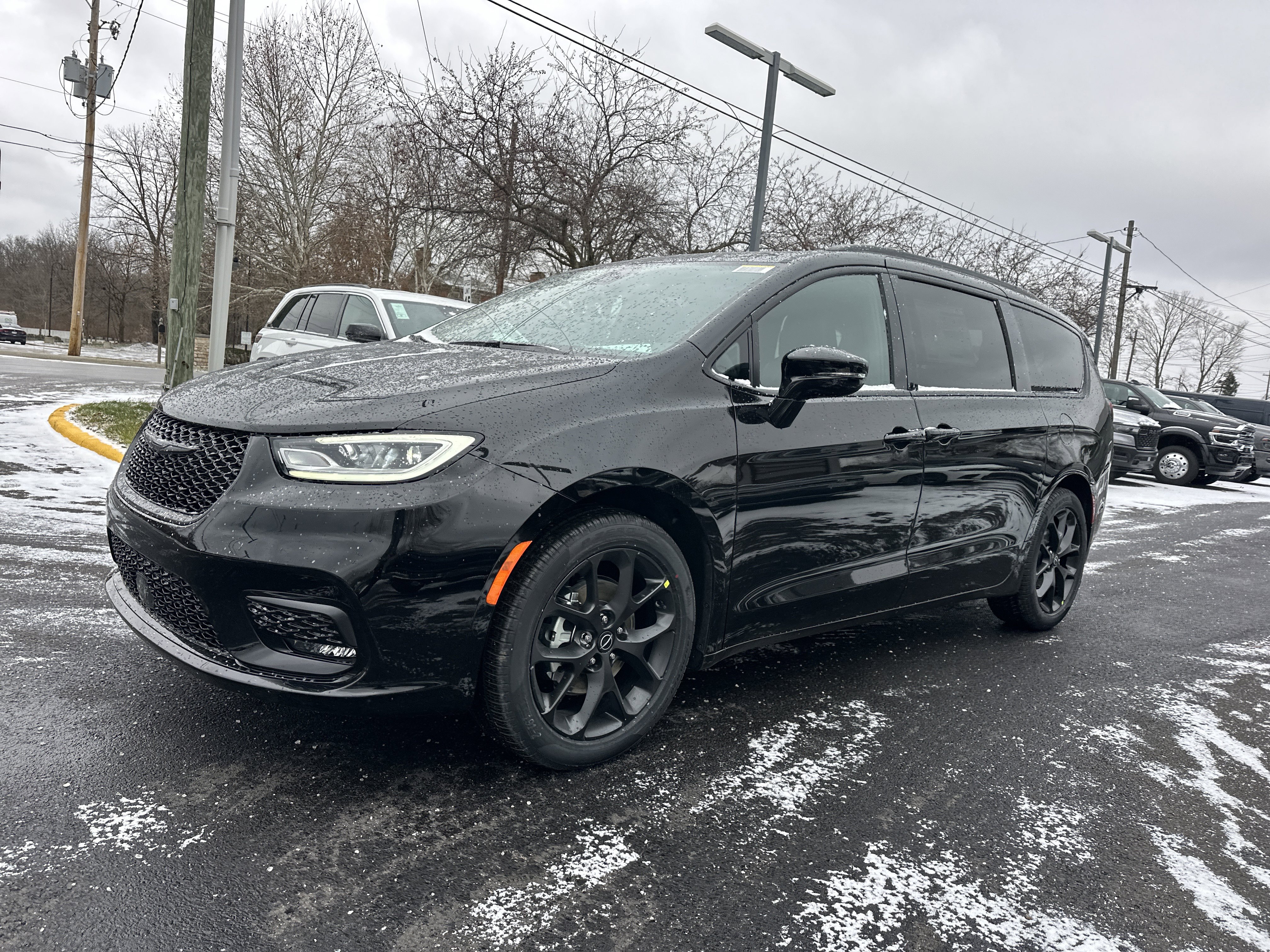 New 2026 Chrysler Pacifica Select image 21