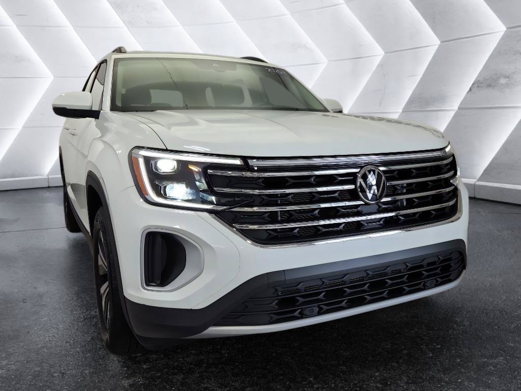 Certified 2025 Volkswagen Atlas SE