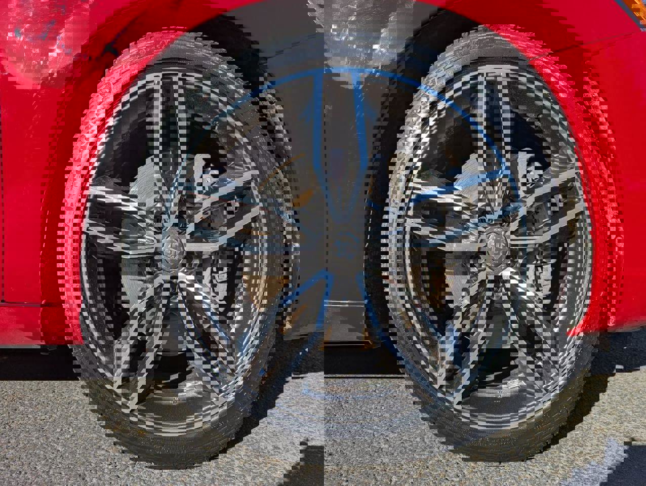 Used 2015 Volvo V60 T6 R-Design Platinum image 26