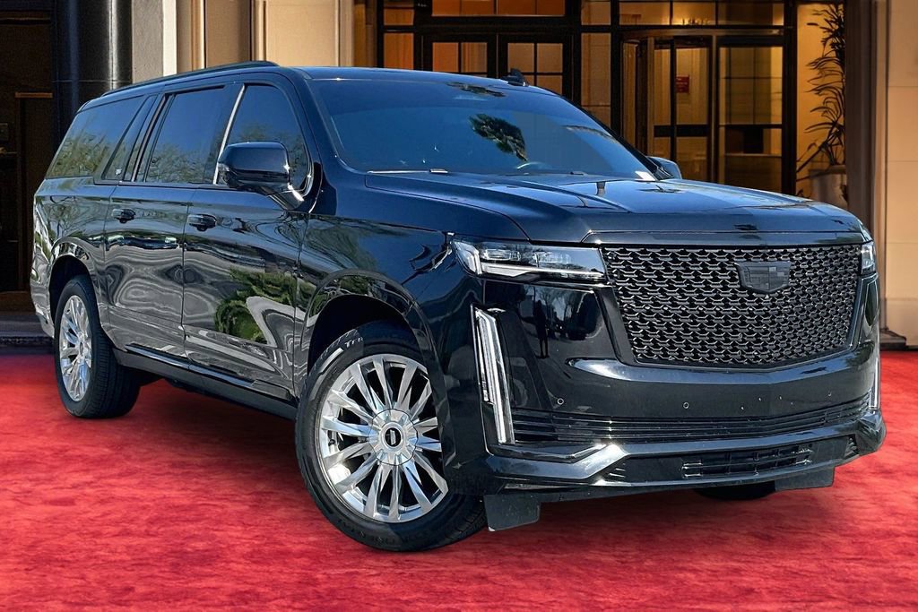 Used 2023 Cadillac Escalade ESV Premium Luxury w/ Performance Package AWD/4WD image 2