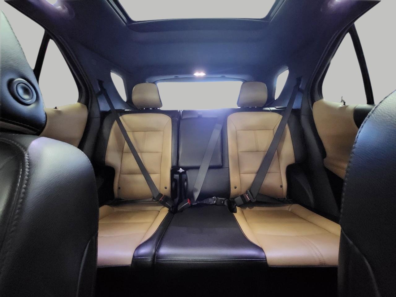 Used 2023 Chevrolet Equinox Premier AWD/4WD image 41