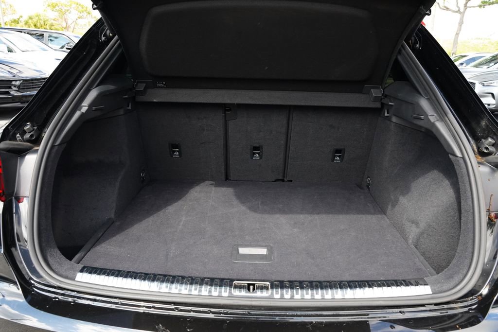 Used 2021 Audi Q3 2.0T Premium w/ Convenience Package AWD/4WD image 18