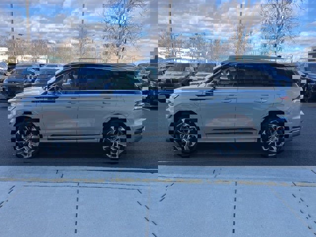 Used 2023 Lincoln Aviator Grand Touring w/ Equipment Group 301A image 4