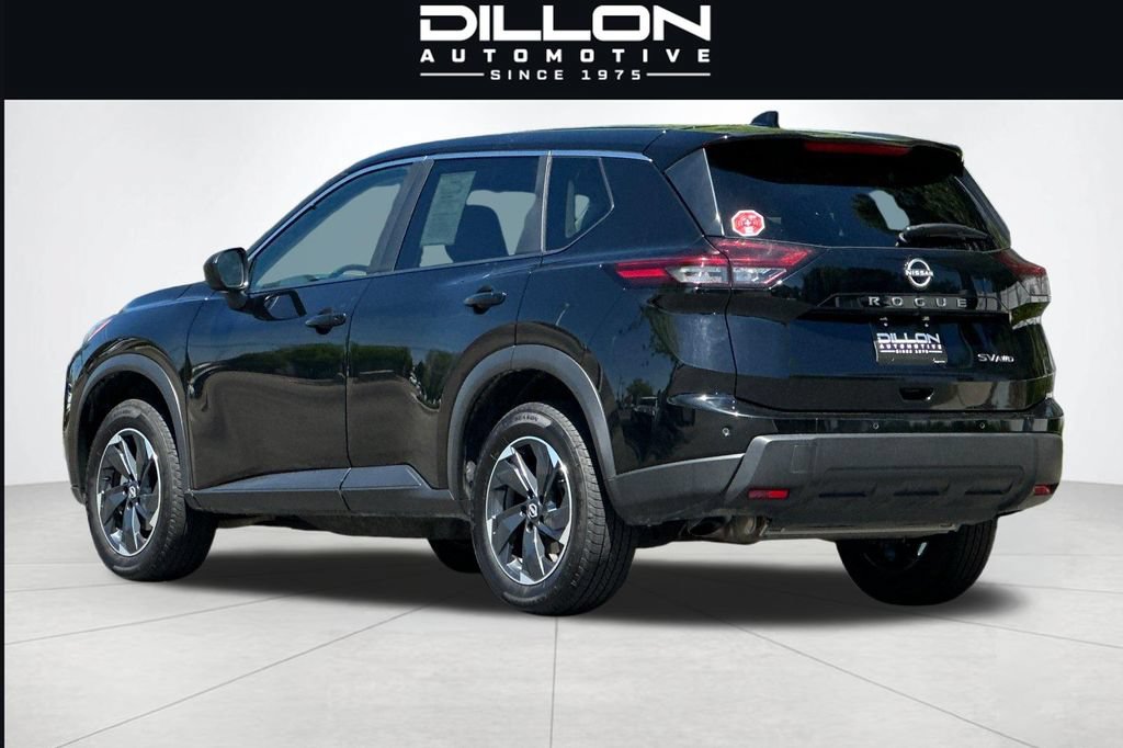 Used 2024 Nissan Rogue SV AWD/4WD image 6