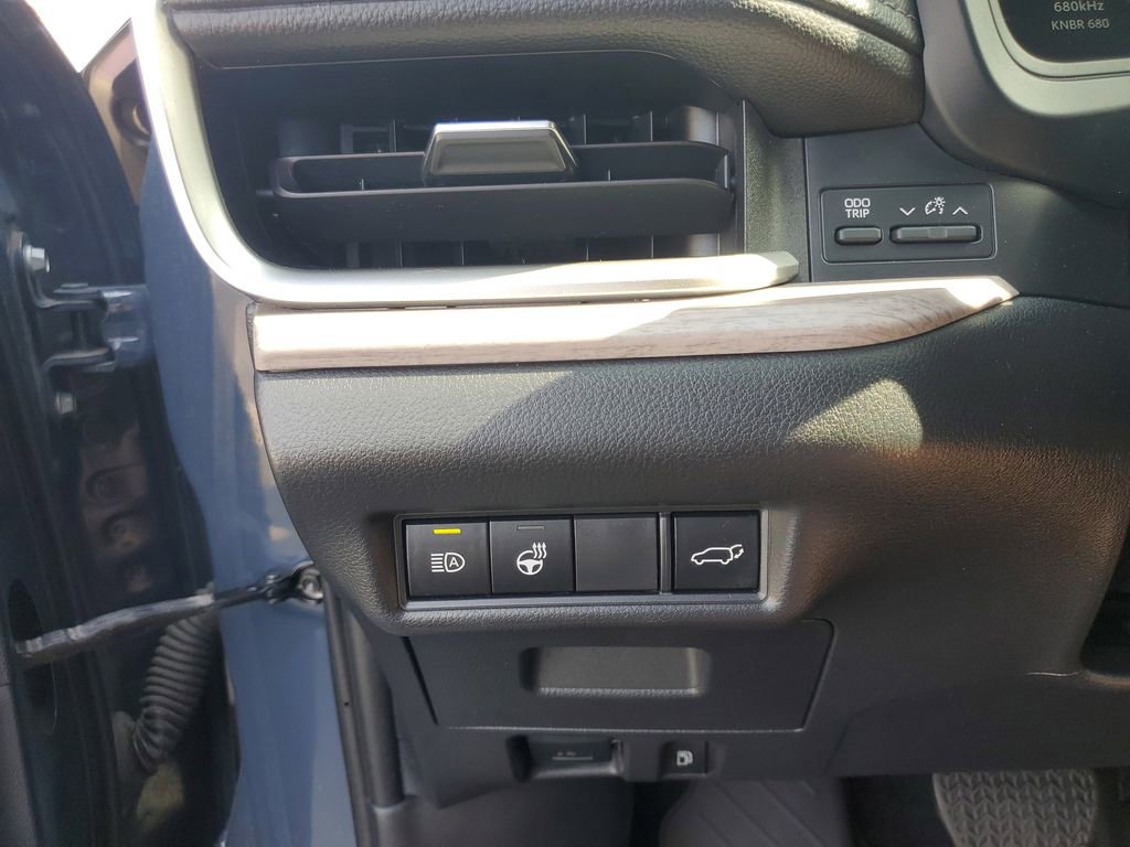 Used 2024 Toyota Grand Highlander AWD image 25