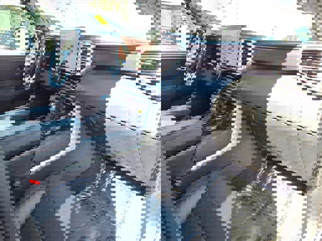 Used 2023 Toyota Tundra Platinum w/ Advanced Package image 22