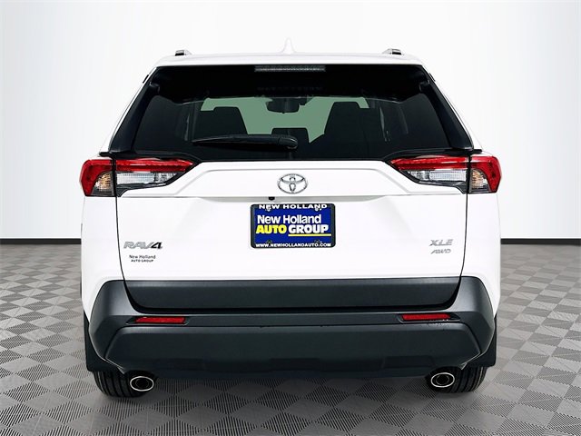 New 2025 Toyota RAV4 XLE image 5