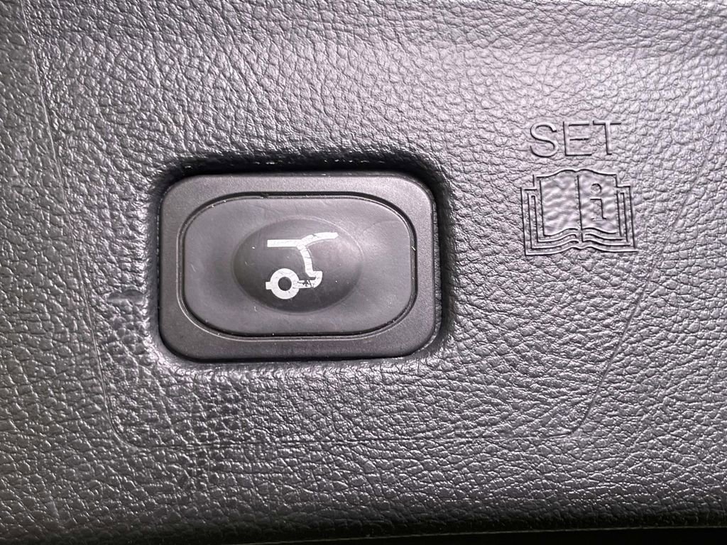 Used 2021 Ford Edge ST AWD/4WD image 17