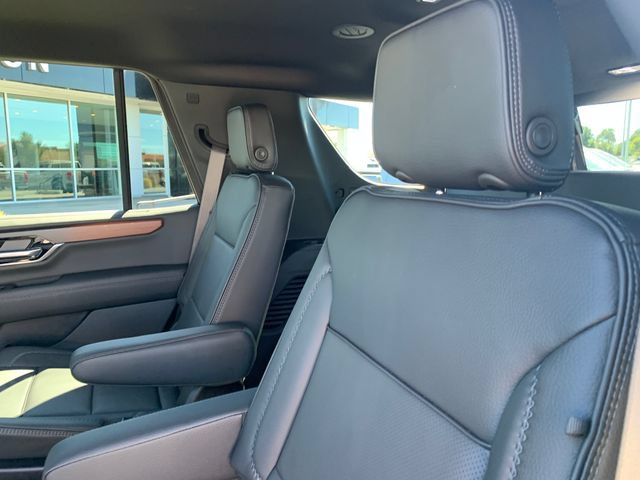 Certified 2026 GMC Yukon Denali w/ LPO, Floor Liner Package AWD/4WD image 19