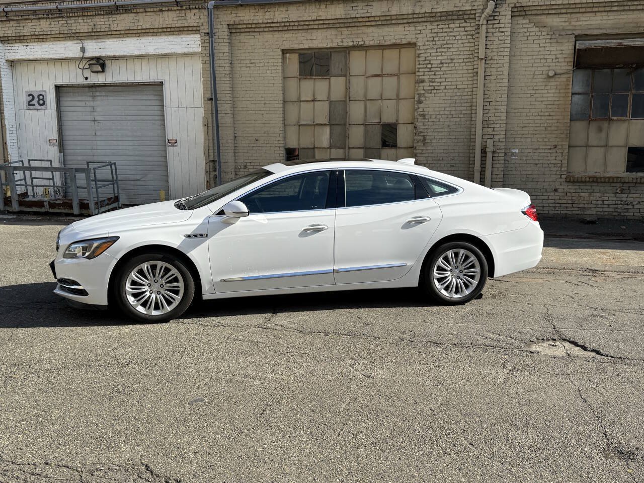 Used 2019 Buick LaCrosse Essence w/ Sun and Shade Package FWD image 3