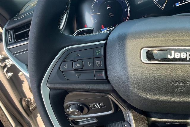 New 2025 Jeep Grand Cherokee Limited image 14