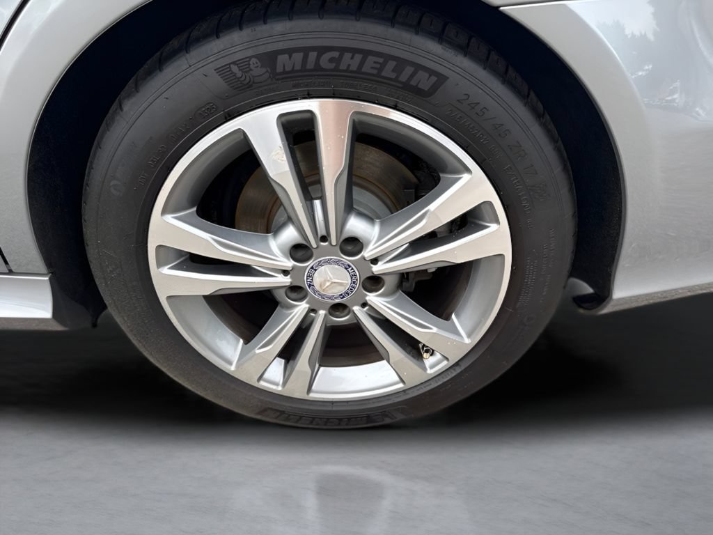 Used 2014 Mercedes-Benz E 250 BlueTEC Sedan image 36