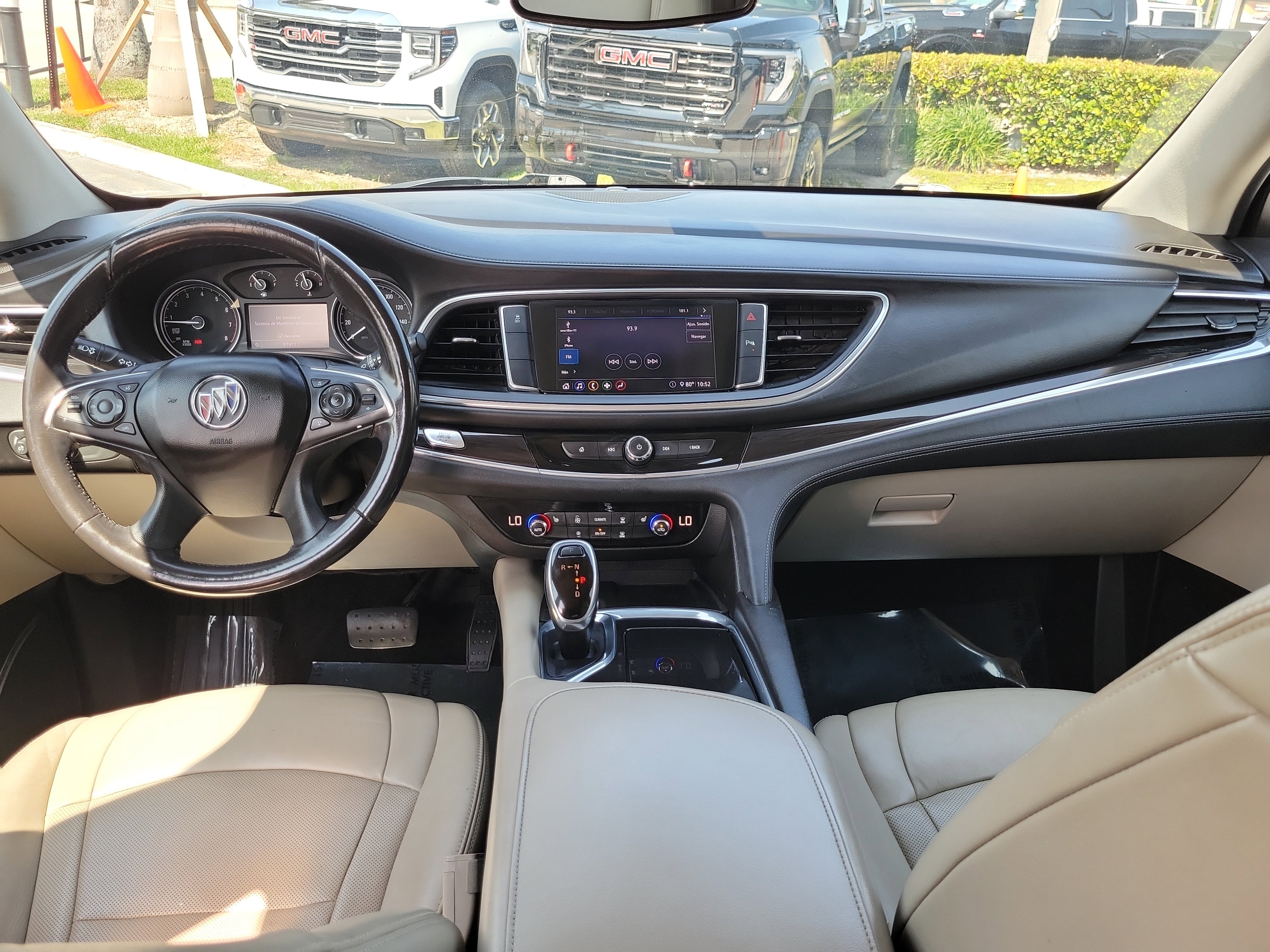 Used 2020 Buick Enclave Essence FWD image 17