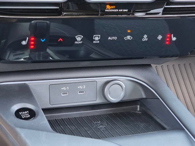 New 2026 Nissan Sentra SV w/ SV Convenience Package FWD image 17