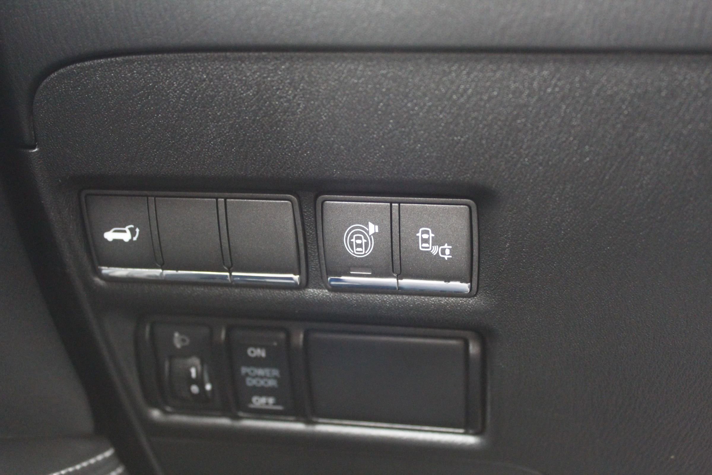 Used 2017 INFINITI QX80 4WD w/ Driver Assistance Package image 25