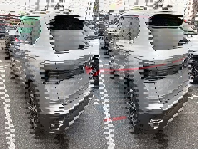 Certified 2025 Volkswagen Taos SE w/ Panoramic Sunroof Package image 7