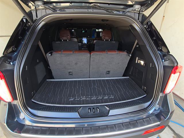Used 2022 Ford Explorer Platinum w/ Equipment Group 601A RWD image 23