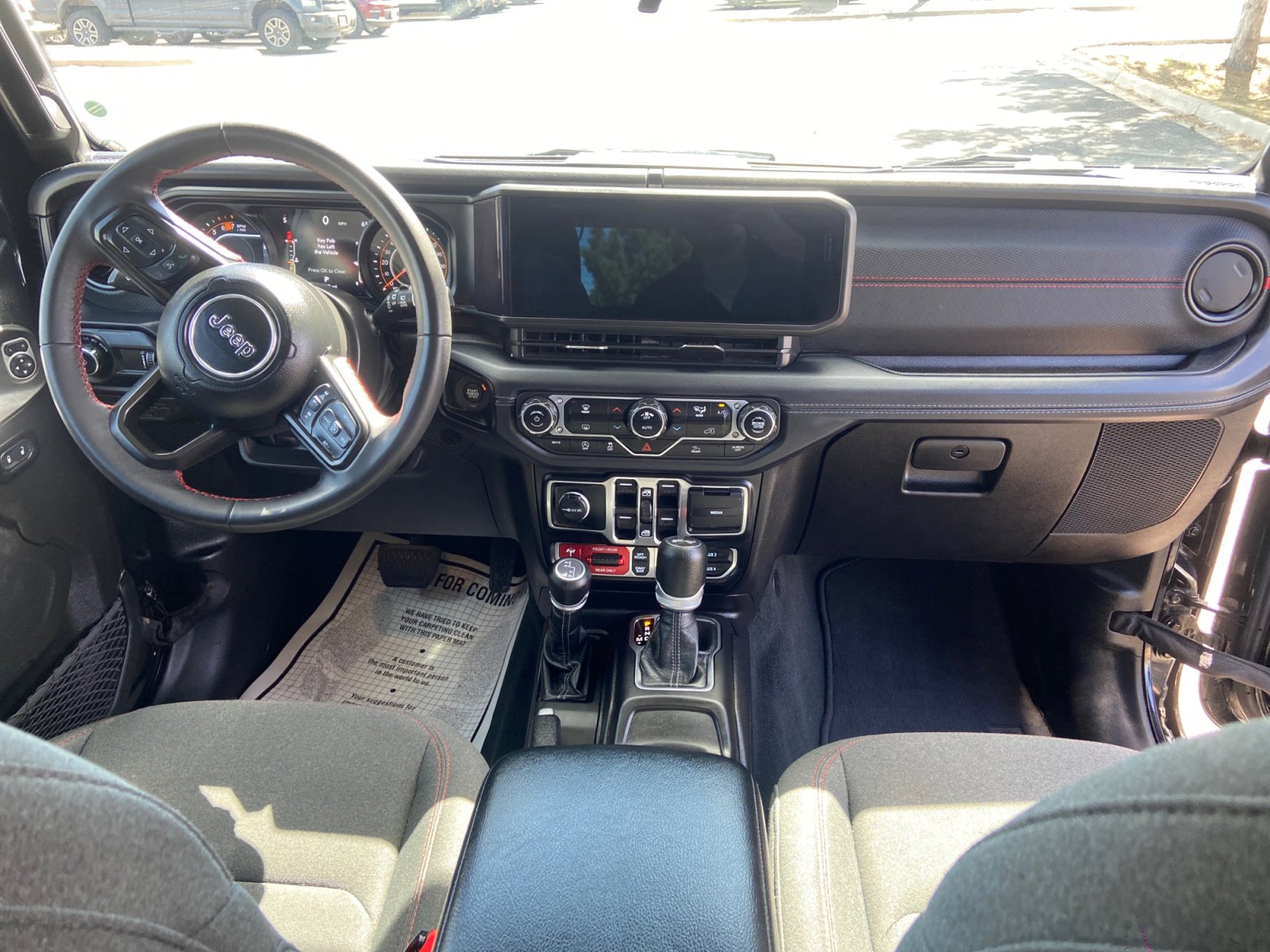 Used 2024 Jeep Wrangler Unlimited Rubicon AWD/4WD image 20