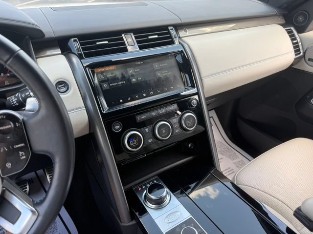 Used 2020 Land Rover Discovery HSE Luxury AWD/4WD image 18