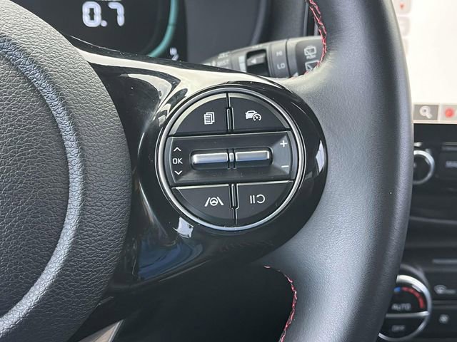 Used 2023 Kia Soul GT-Line image 27