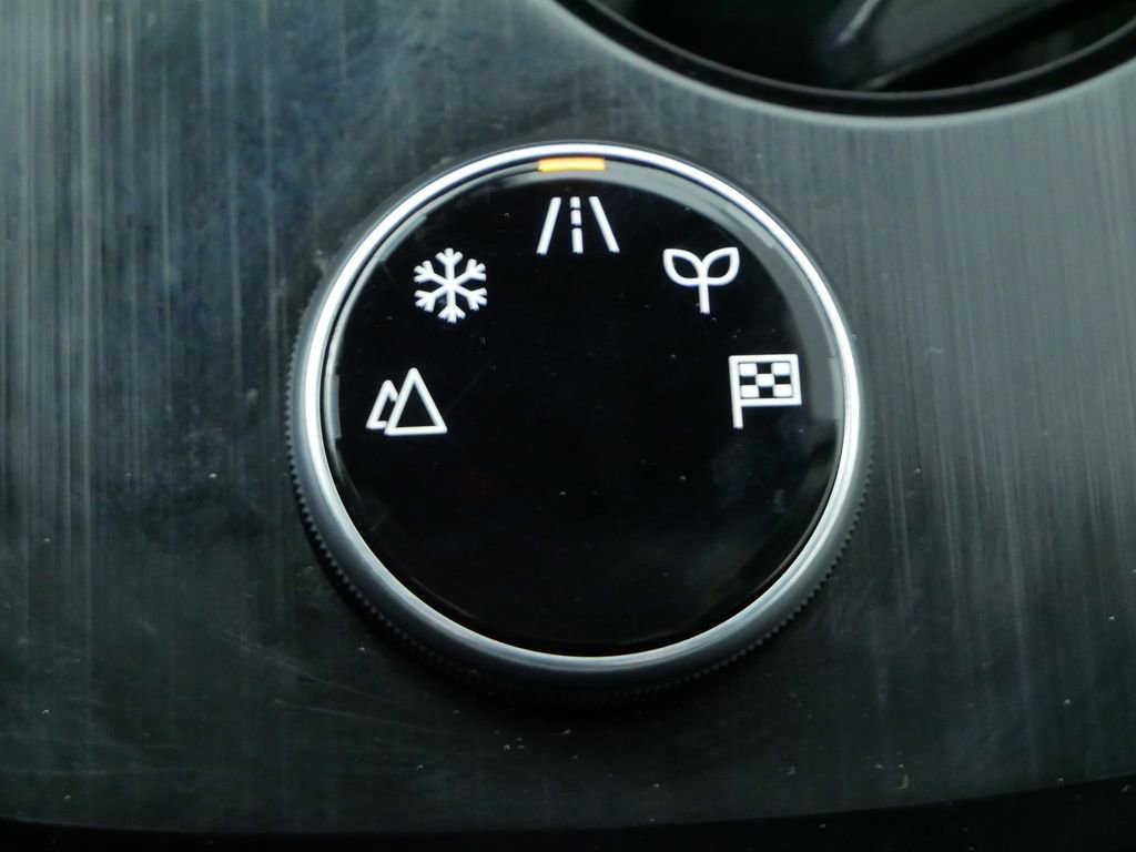 Used 2021 Nissan Rogue SV w/ Premium Package image 32