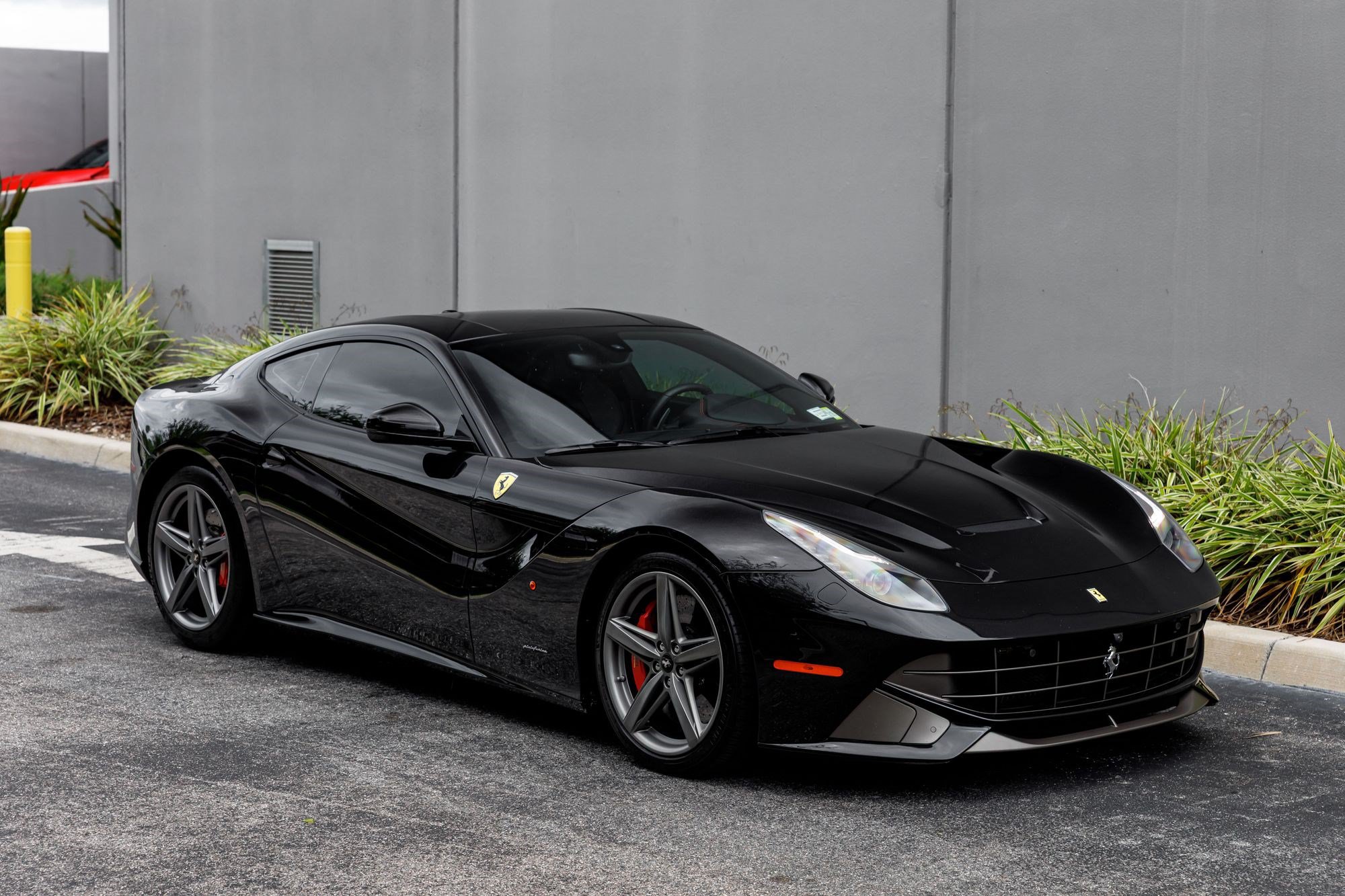 Used 2014 Ferrari F12 Berlinetta RWD image 7