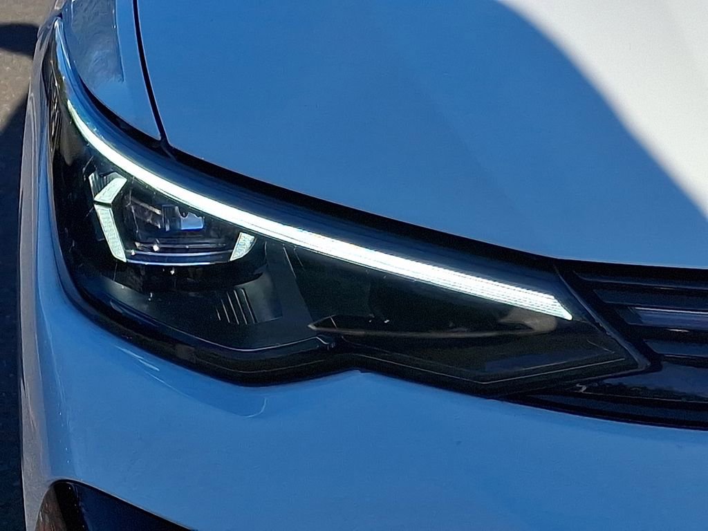 Used 2025 Volkswagen Golf R Black Edition image 7