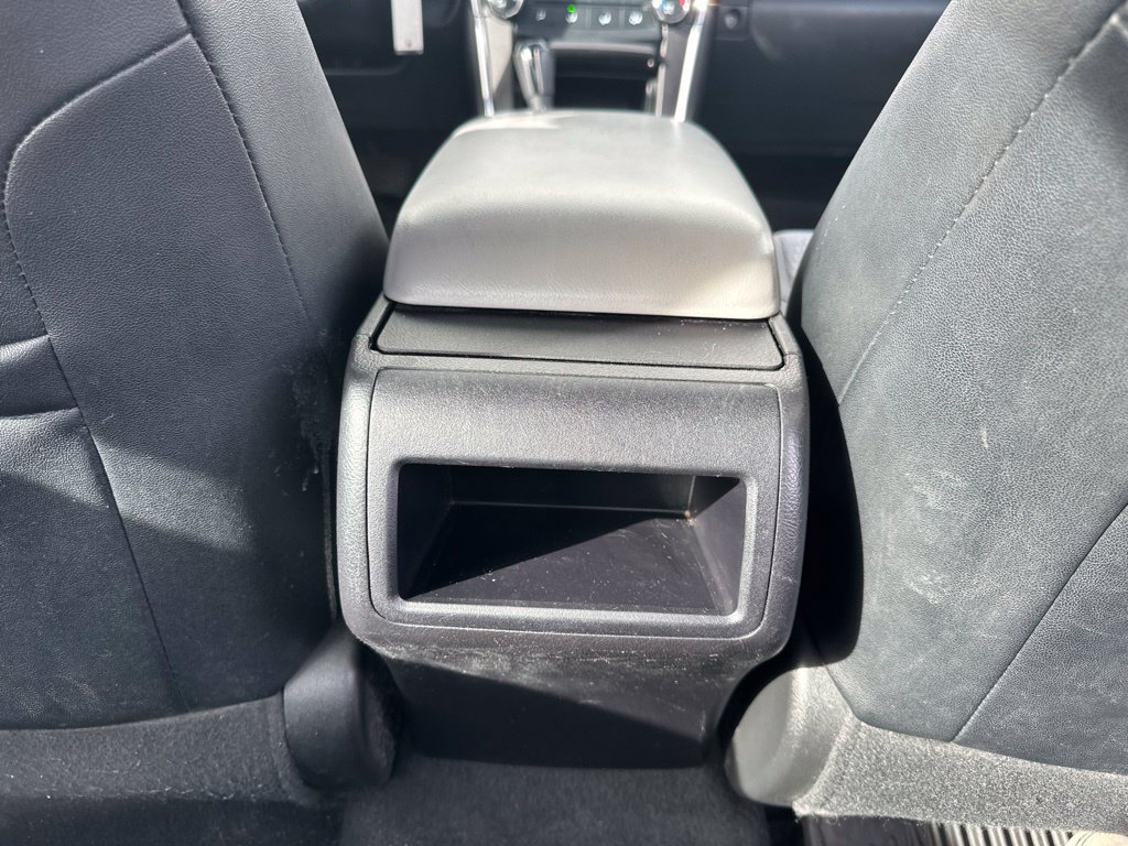 Used 2015 Toyota Camry SE FWD image 25