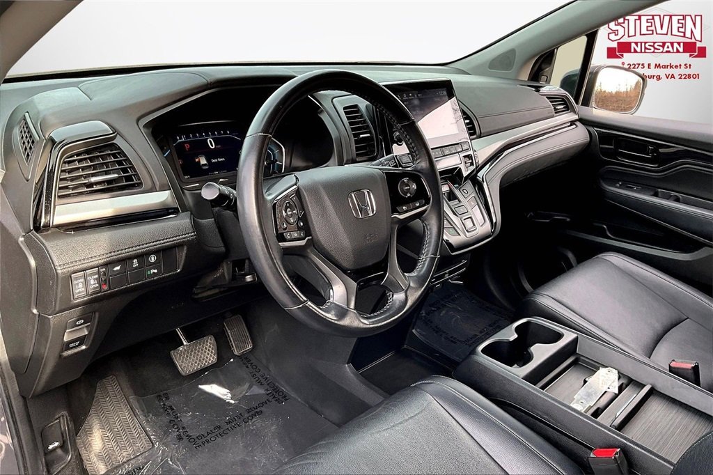 Used 2023 Honda Odyssey Touring image 16