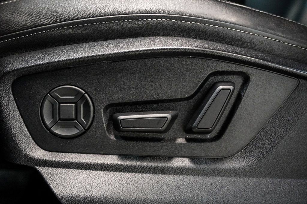 Used 2023 Audi Q8 Prestige w/ Prestige Package image 7