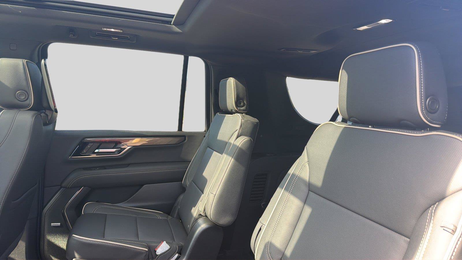 New 2027 GMC Yukon XL Elevation w/ Elevation Premium Package AWD/4WD image 22