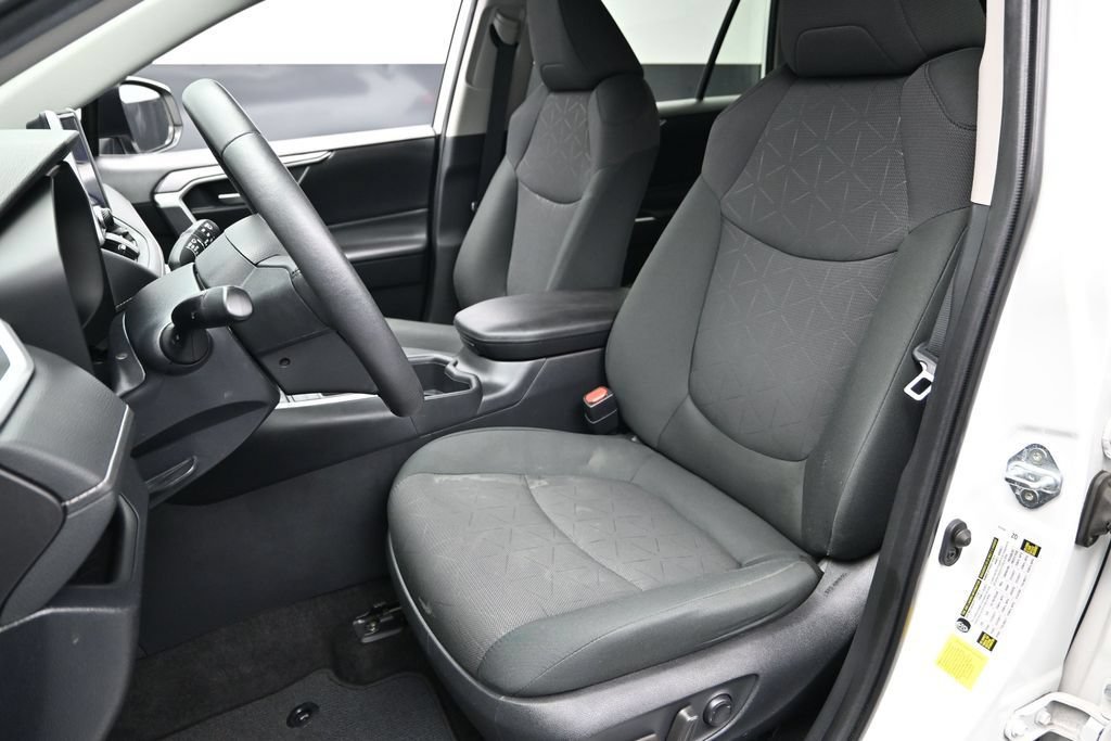 Used 2024 Toyota RAV4 XLE w/ Weather Package AWD/4WD image 17