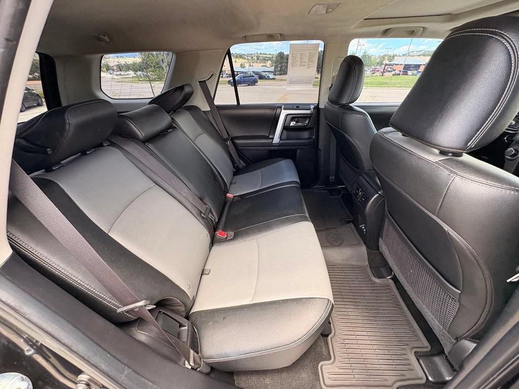 Used 2020 Toyota 4Runner SR5 Premium w/ Moonroof Package AWD/4WD image 34