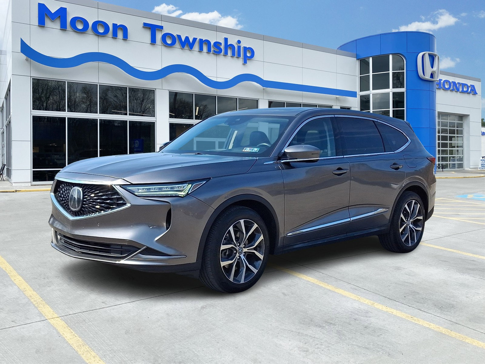 Used 2023 Acura MDX SH-AWD w/ Technology Package image 3