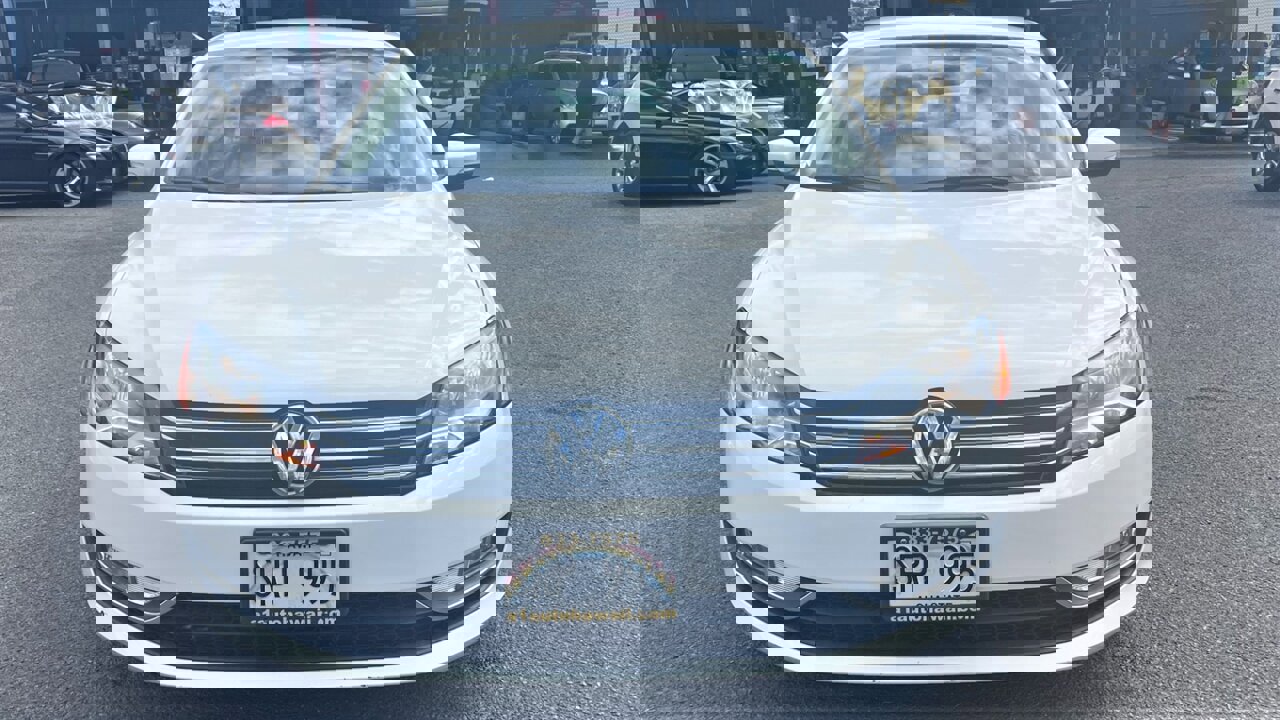 Used 2015 Volkswagen Passat 1.8T Limited Edition FWD image 7