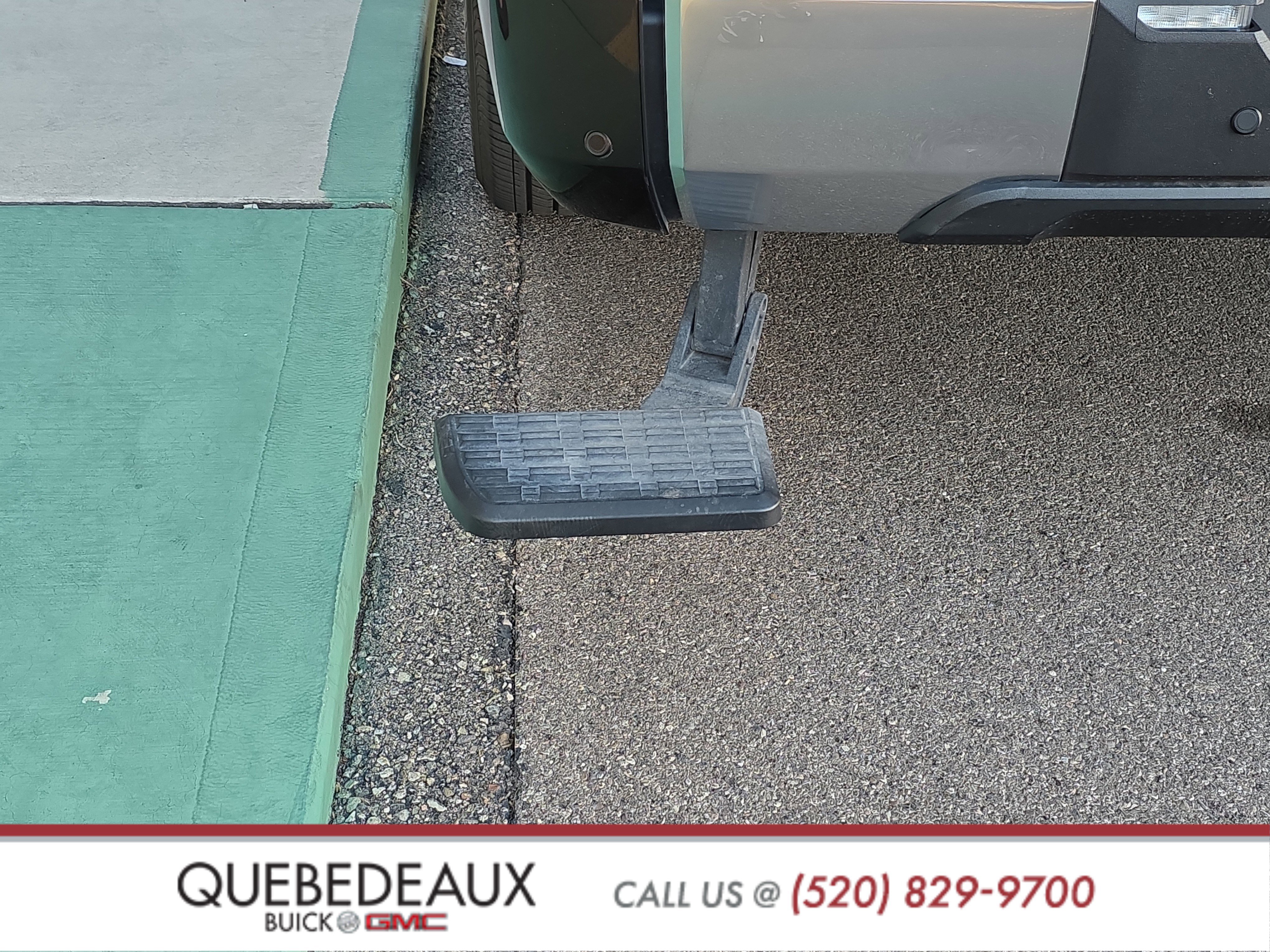 Used 2024 Toyota Tundra Limited w/ Power Package image 9