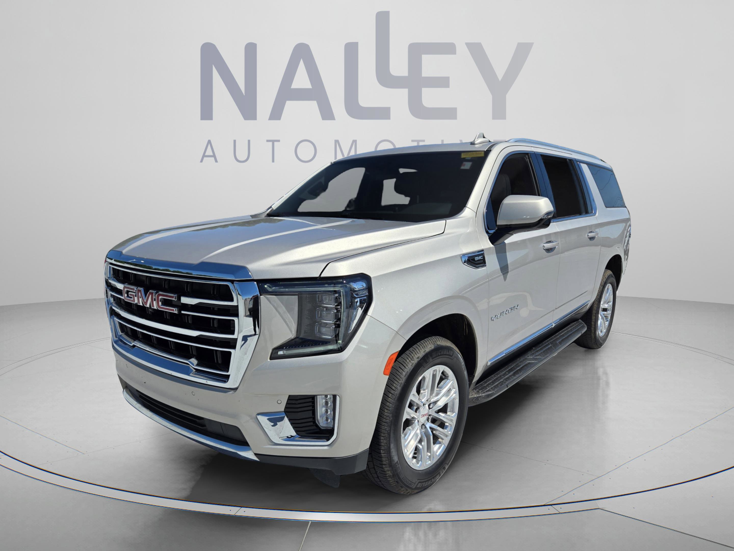 Used 2023 GMC Yukon XL SLT w/ SLT Luxury Package RWD image 1
