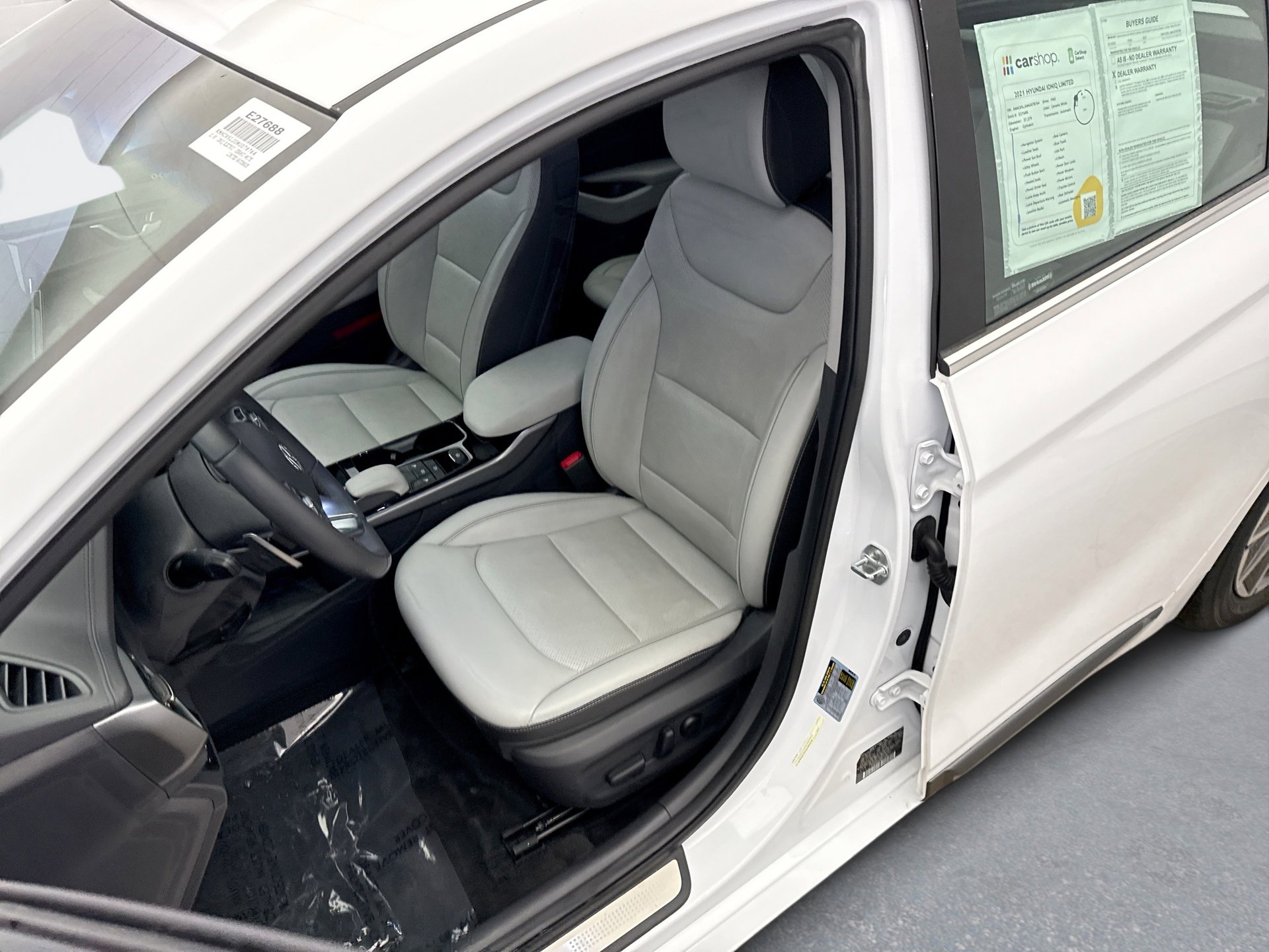 Used 2021 Hyundai Ioniq Limited image 11