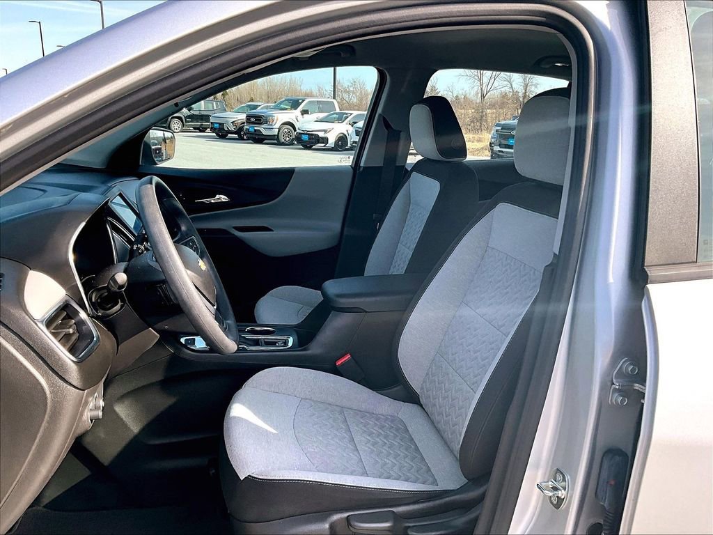 Used 2022 Chevrolet Equinox LS image 10