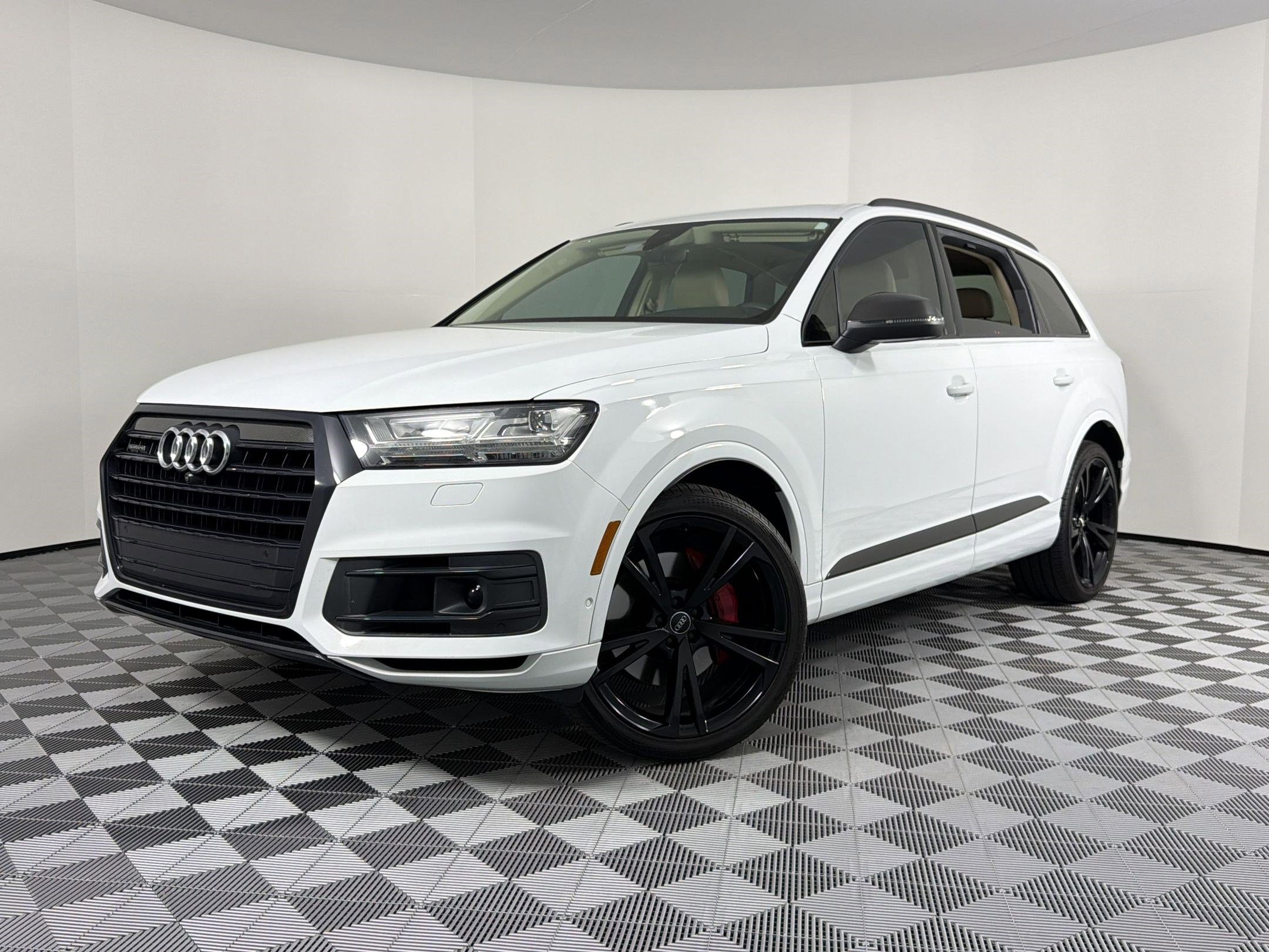 Used 2019 Audi Q7 3.0T Prestige w/ Prestige Package