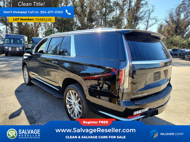 Used 2021 Cadillac Escalade ESV Premium Luxury RWD image 3