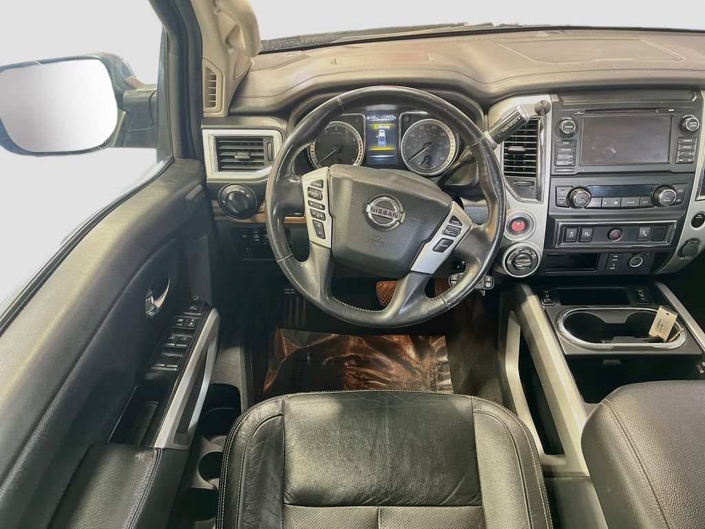 Used 2018 Nissan Titan SL AWD/4WD image 23