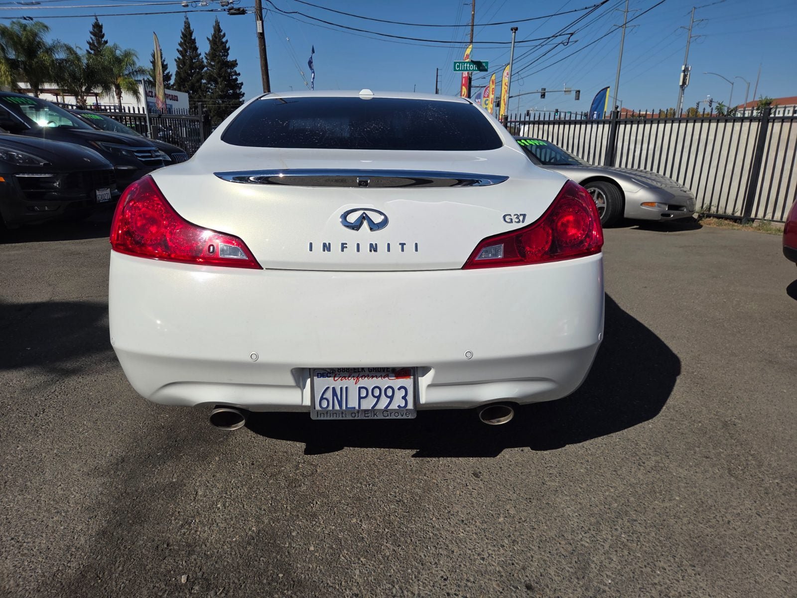 Used 2010 INFINITI G37 Journey w/ Premium Pkg RWD image 3