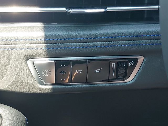 Used 2026 Cadillac Escalade IQ Sport 1 w/ LPO, ONYX Package AWD/4WD image 30