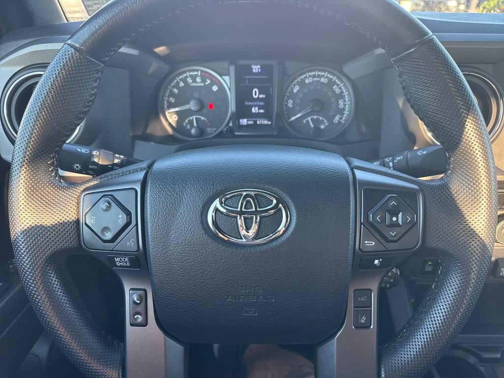 Used 2023 Toyota Tacoma TRD Off-Road w/ Technology Package AWD/4WD image 14